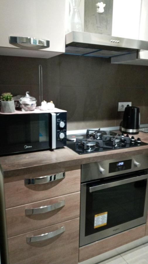 Sol'S M2 White Modern Apartments Тбилиси Екстериор снимка