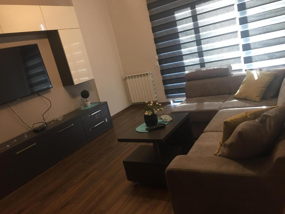 Sol'S M2 White Modern Apartments Тбилиси Екстериор снимка