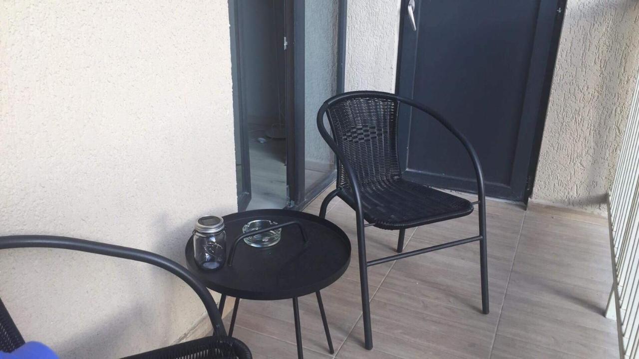 Sol'S M2 White Modern Apartments Тбилиси Екстериор снимка