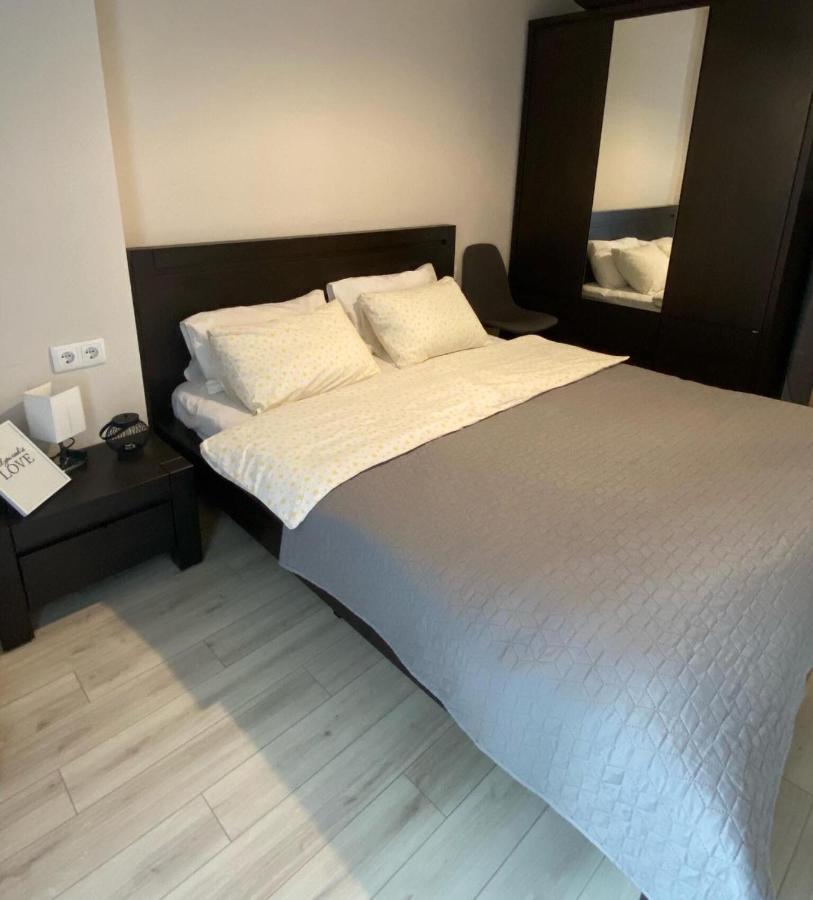 Sol'S M2 White Modern Apartments Тбилиси Екстериор снимка