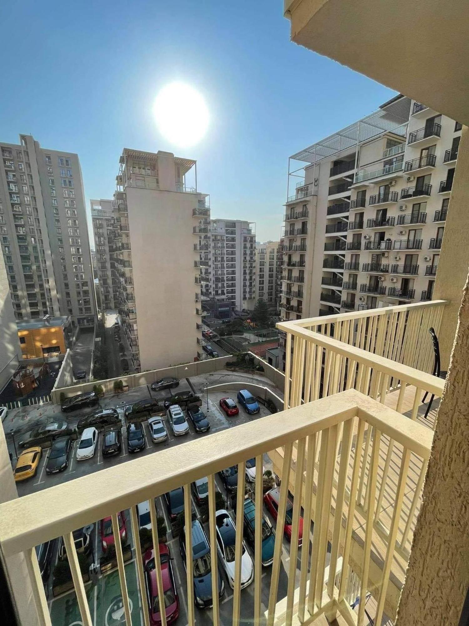 Sol'S M2 White Modern Apartments Тбилиси Екстериор снимка