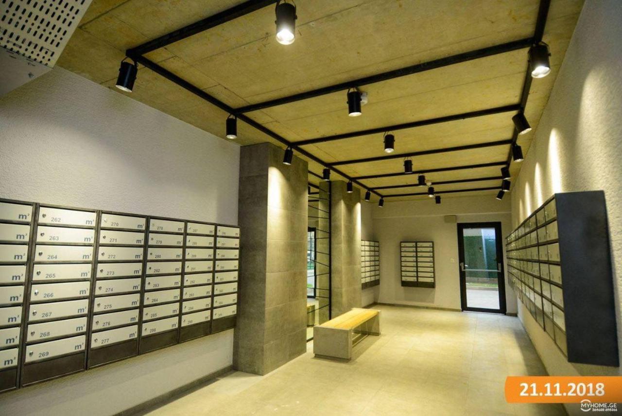 Sol'S M2 White Modern Apartments Тбилиси Екстериор снимка