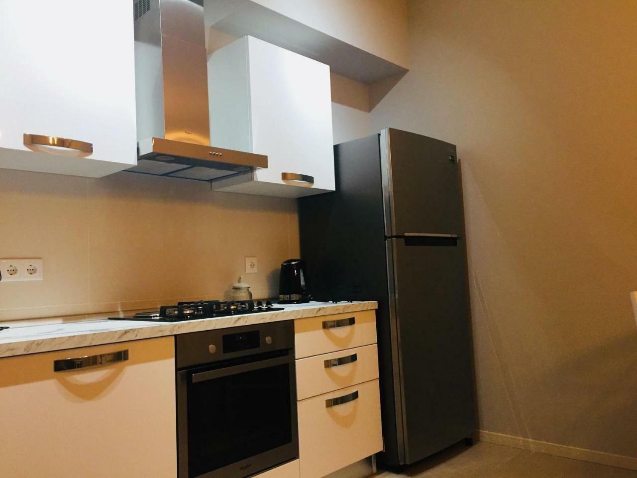Sol'S M2 White Modern Apartments Тбилиси Екстериор снимка